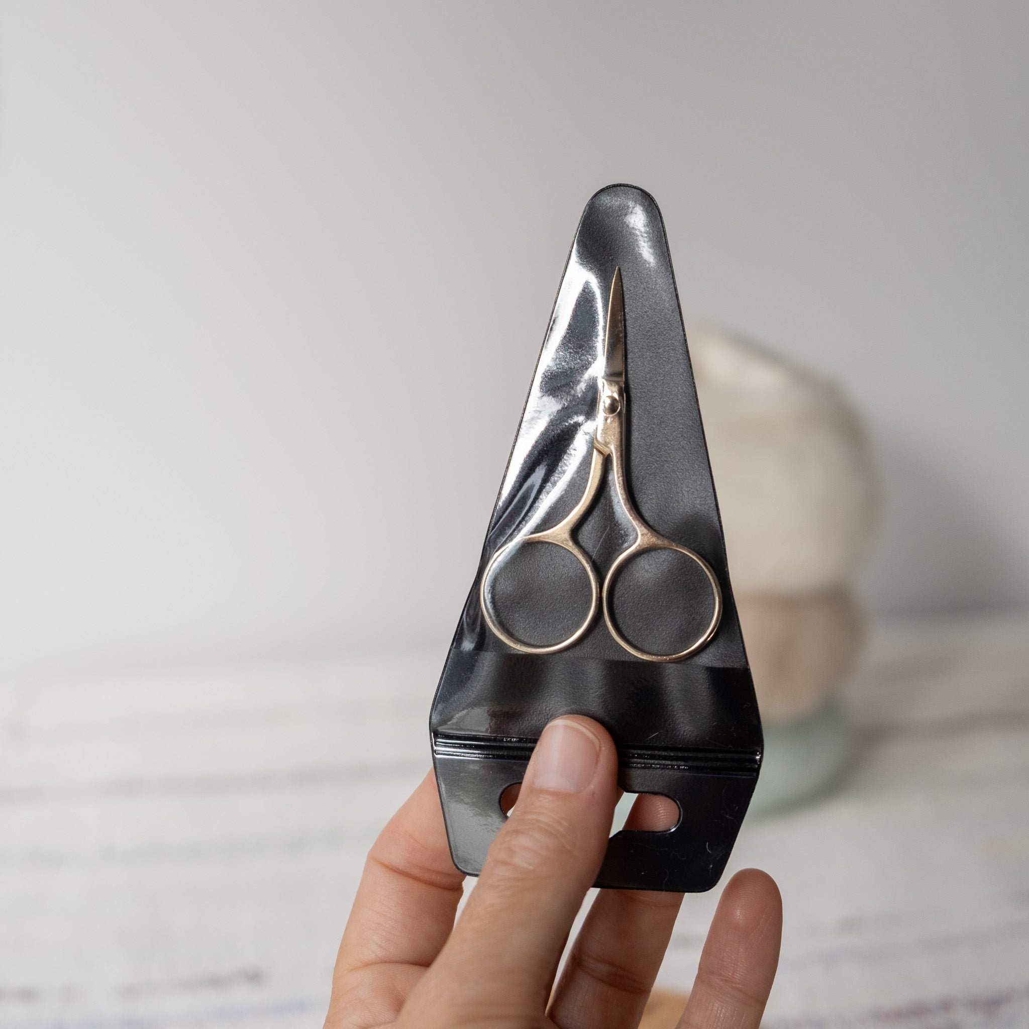 Tesouras douradas Addi