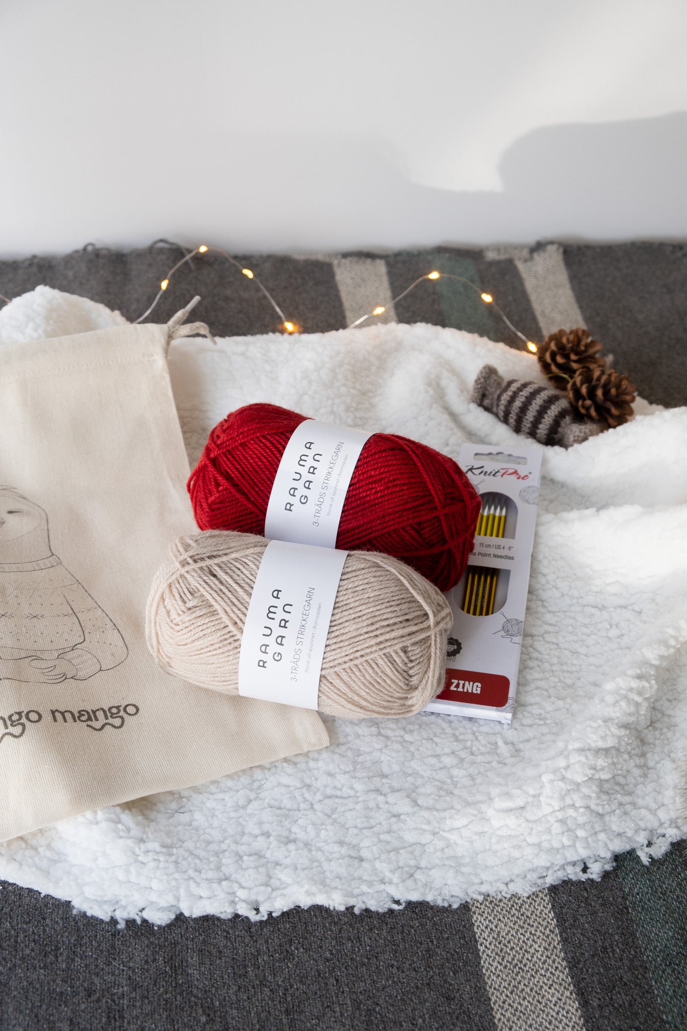 Kit Meias Quietude com Rauma 3-tråds Strikkegarn