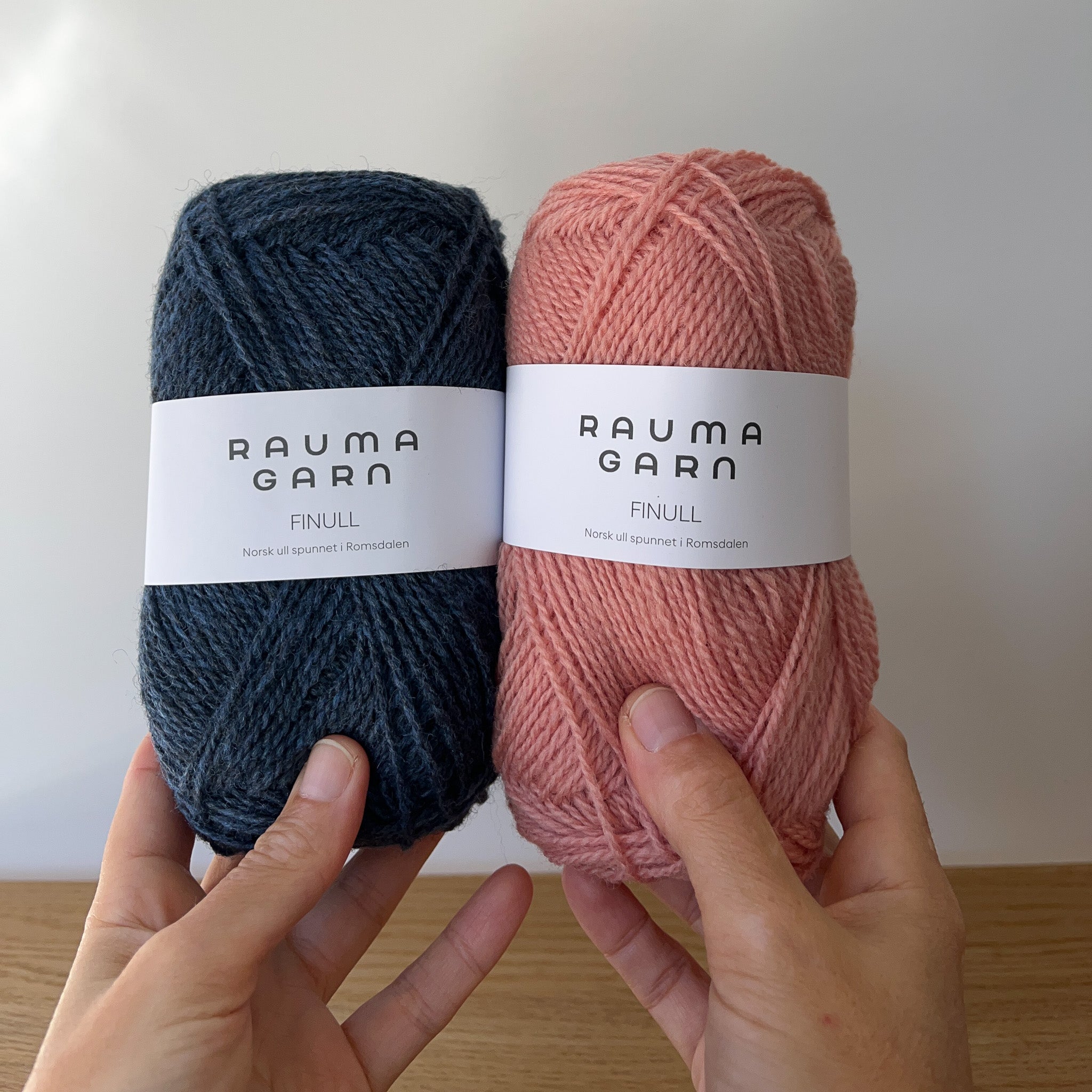 Kit Kitten Catch Mittens A