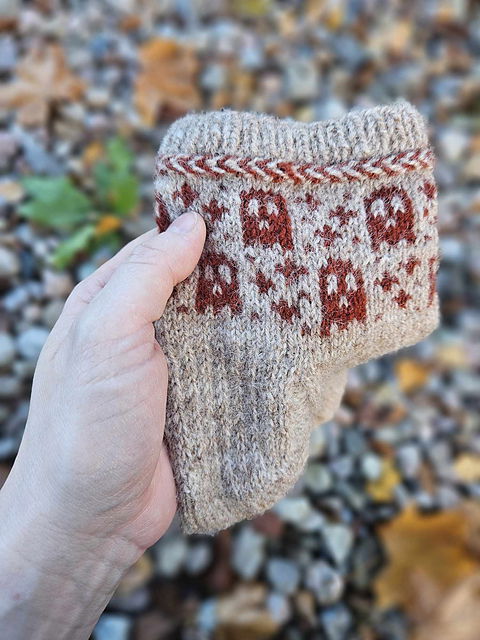 Kit Socktober - All Hallows' Socks